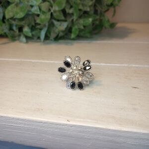 Tivoli VTG Estate Black & Crystal Starburst Cluster Ring Sz  10 Costume Jewelry